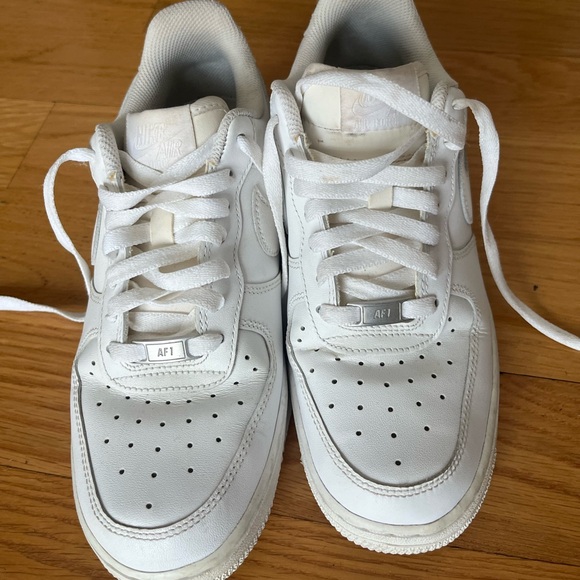 Nike Shoes - Nike Air Force 1 Low '07 (Women's 8.5)